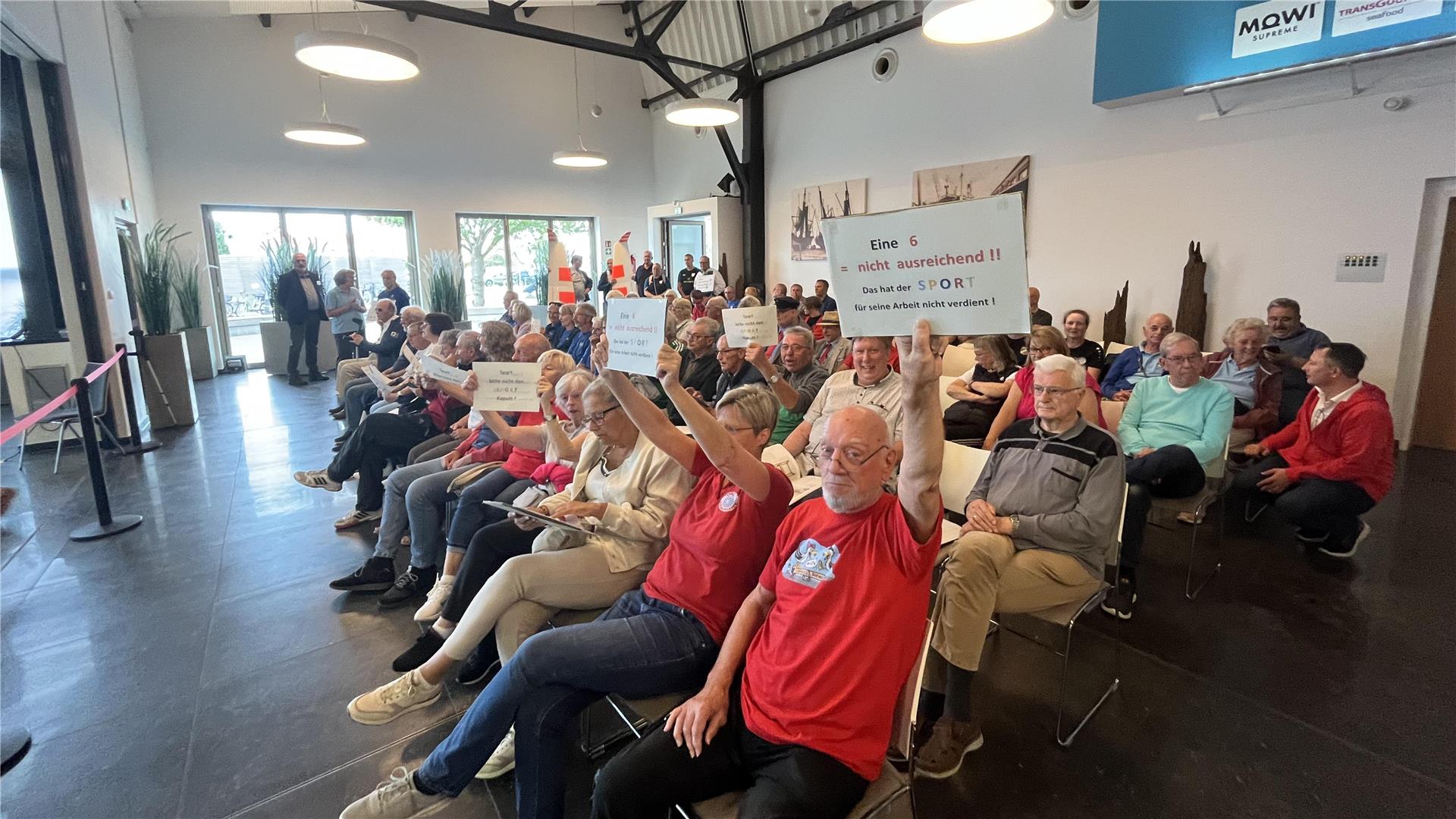 Protest in der Stadtverordnetenversammlung gegen Sparpläne im Sport
