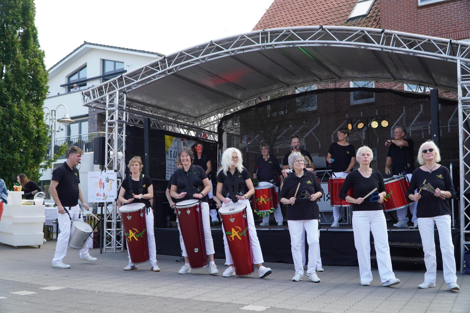 Sambatrommler auf dem Herbstmarkt.