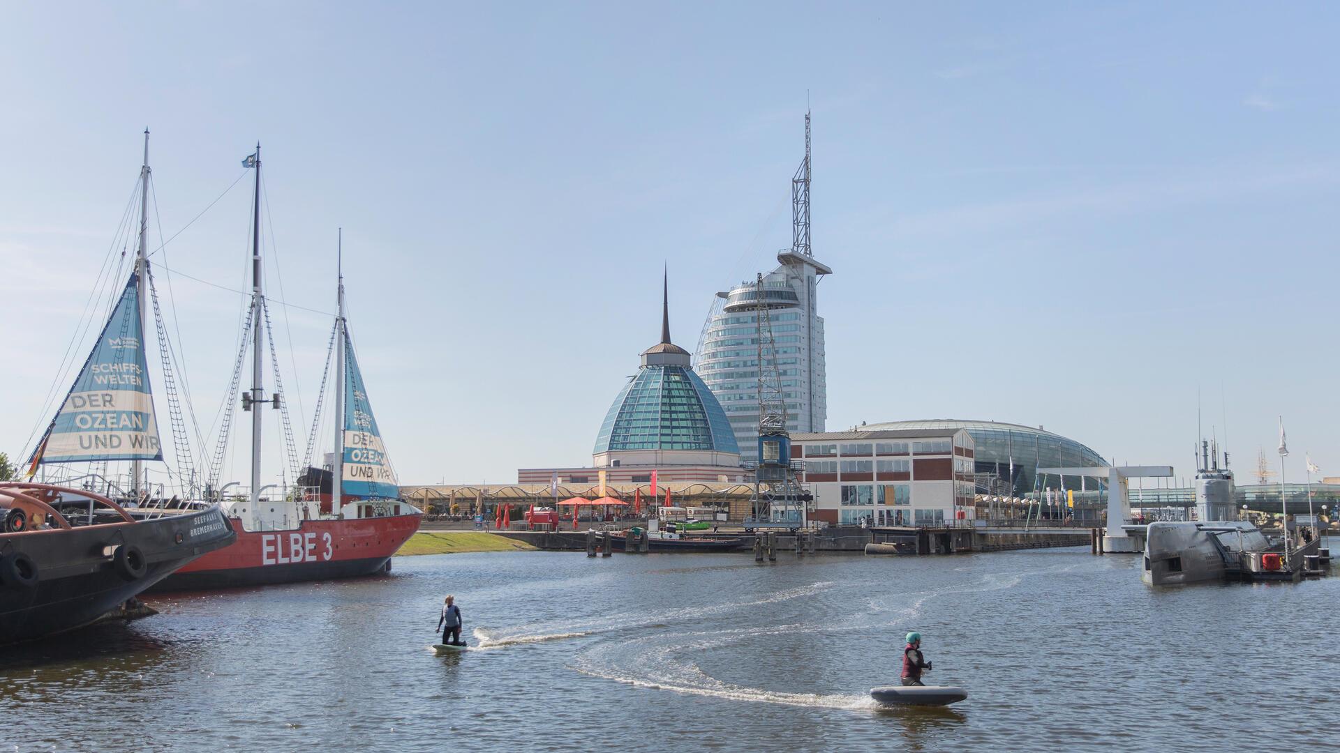 Schwimmen im Alten Hafen: Bis zur regelhaften Erlaubnis sind noch einige Fragen zu klären.