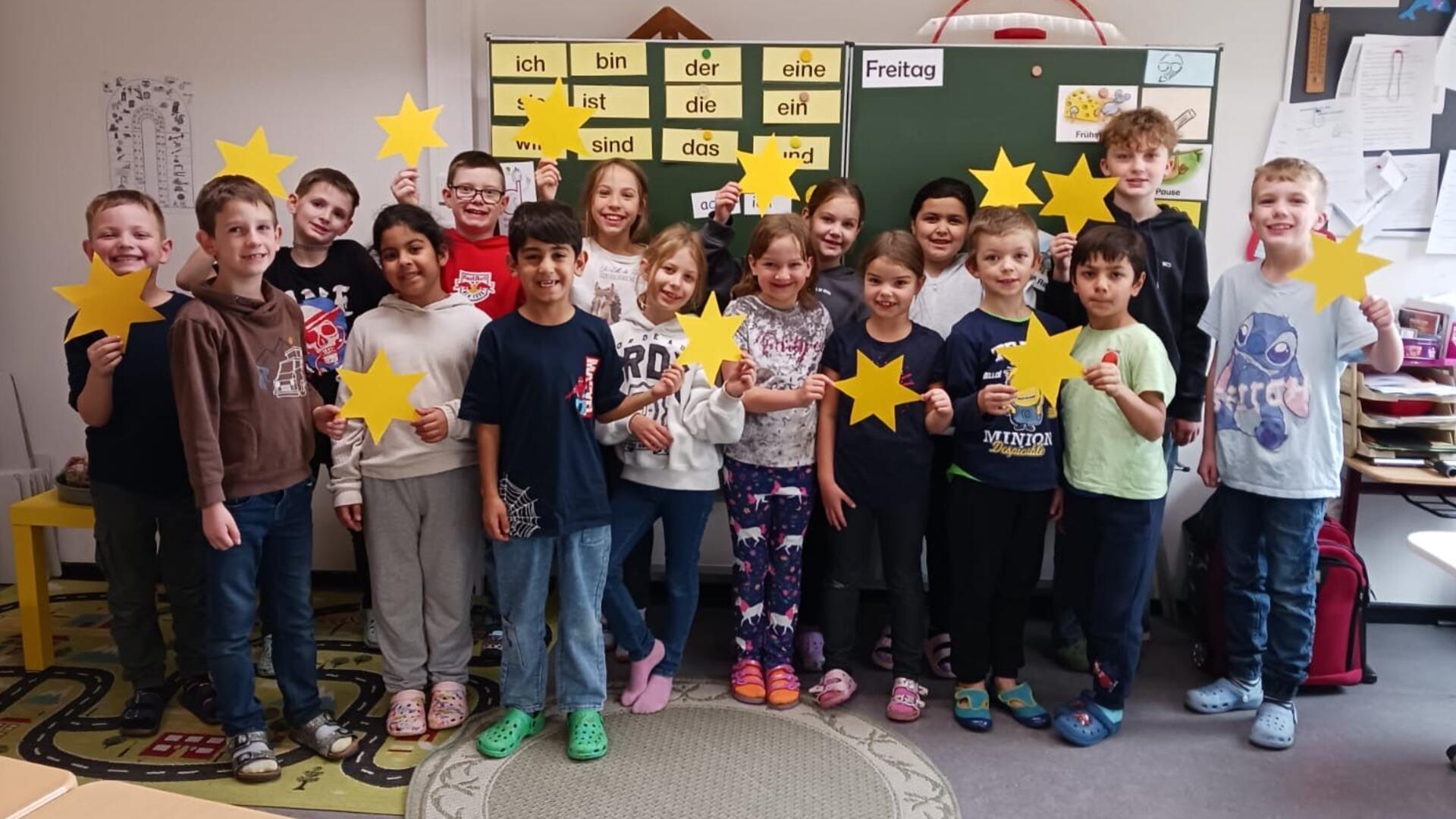 Wunschsterne-Aktion in Zeven: Damit der Gabentisch nicht leer bleibt Zweitklässler der Grundschule Klenkendorfer Mühle in Brillit.