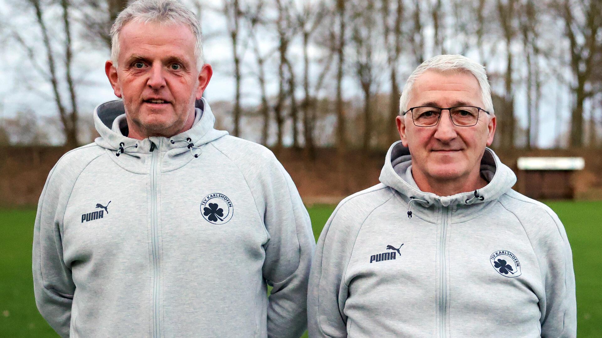 Sie lenken weiterhin die Geschicke bei den Kleeblättern: Eckardt Kiehn (rechts/2. Herren) und Jens Lüdemann (1. Herren) bleiben über das Saisonende hinaus Trainer beim TSV Karlshöfen.