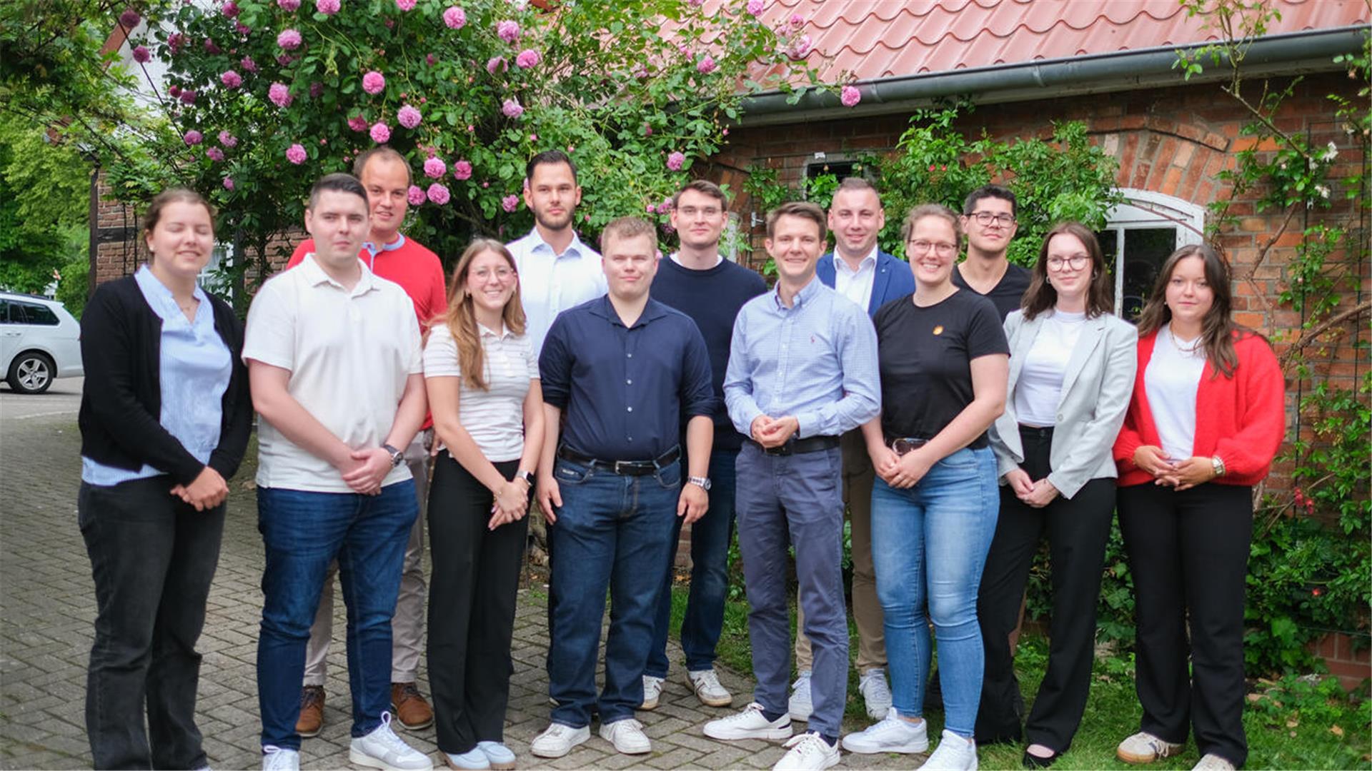 Der Vorstand der Jungen Union im Kreisverband Rotenburg (von links nach rechts:) Felicitas Zerbe, Marten Friedrich, Hendrik Wedemeyer, Jette Eckhoff, Toni Mende, Richard Knigge, Felix Duden, Aaron Kruse, Jannis Düls, Anna Mohrmann, Josh Heitmann, Lisa Neumann, Dounia Lack.