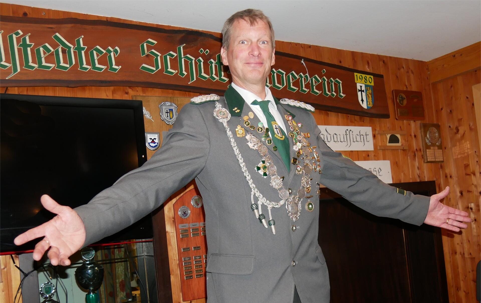 So sieht Freude aus: Gunter Schlosser ist neuer Grandmonarch beim Wilstedter Schützenverein.
