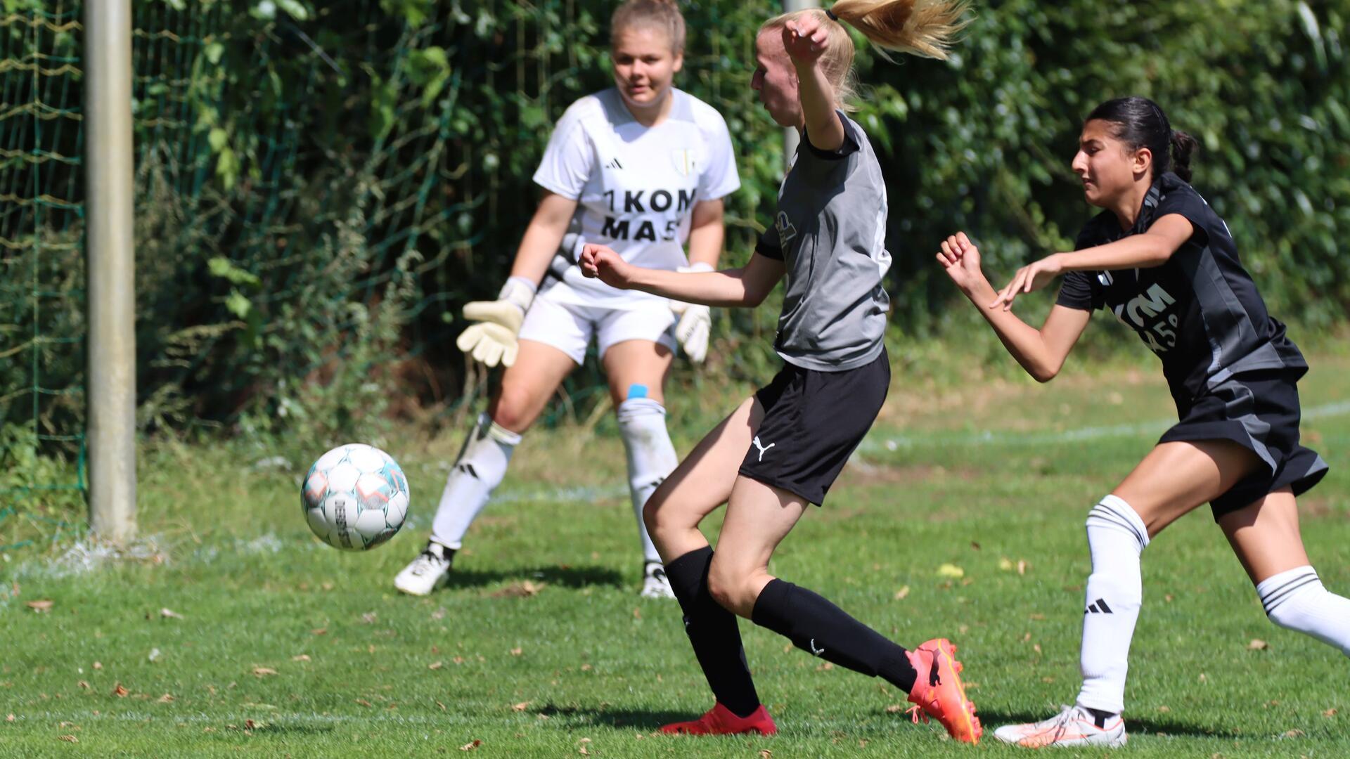 Solche Offensivaktionen wie im Heimspiel gegen Göttingen werden für Geeske Corleis und ihre Mitspielerinnen in Aurich die Ausnahme sein.