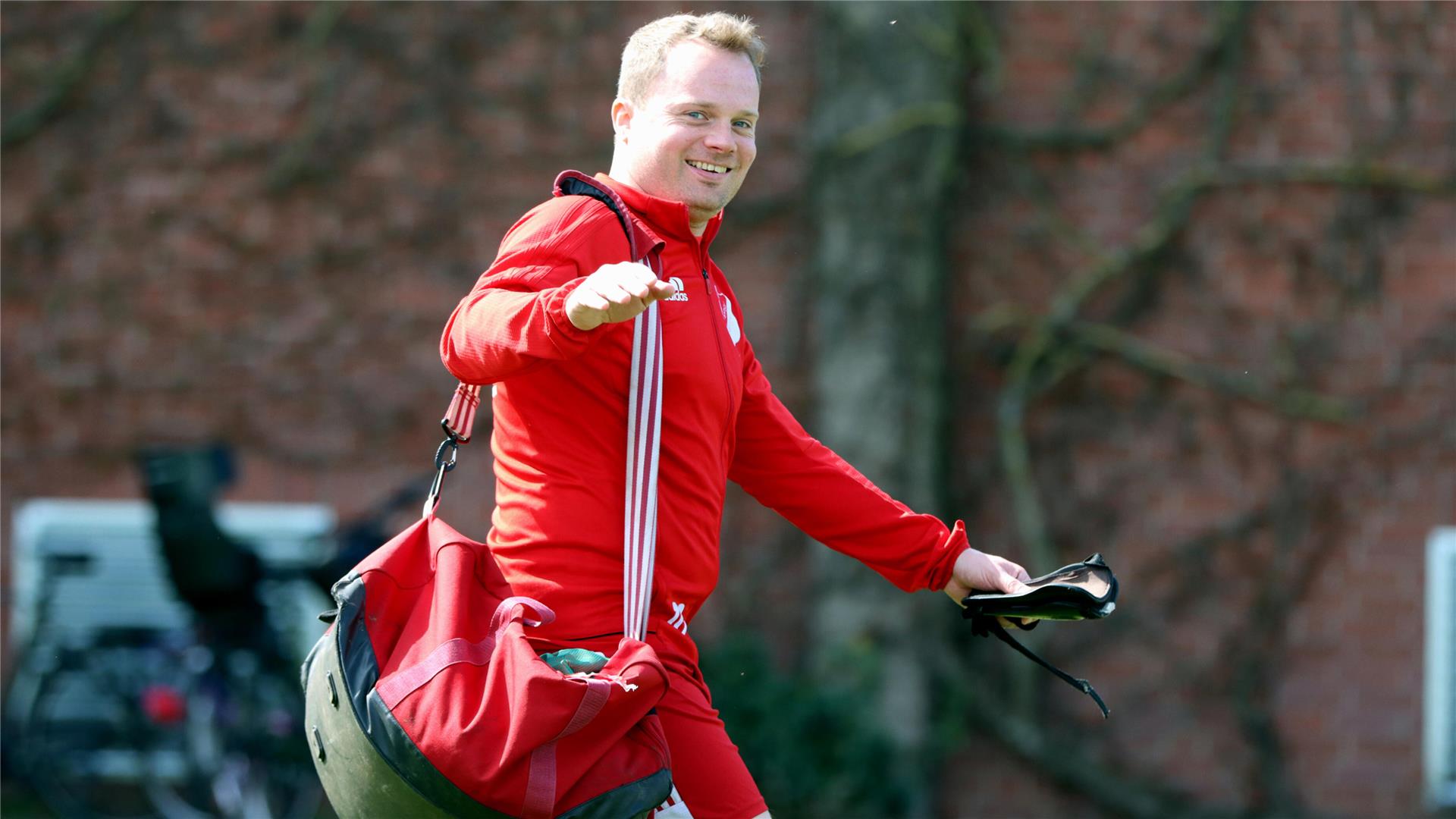 Spielmacher Carsten Müller (35) legte eine bärenstarke Saison hin, war der Taktgeber und krönte seinen Einsatz mit dem Double. Nun wechselt der Routinier auf den Posten des Co-Trainers.