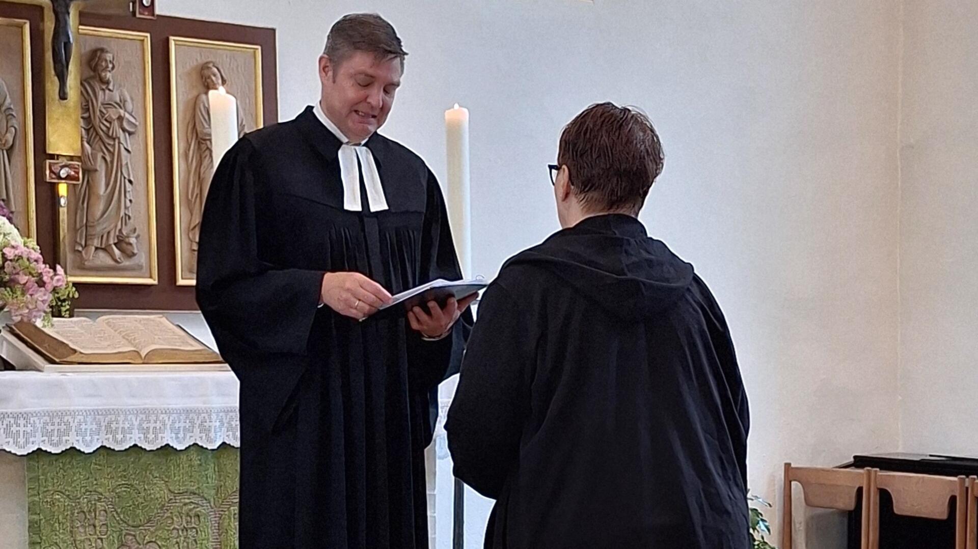 Superintendent Carsten Stock leitete den Abschiedsgottesdienst für Rosemarie Meding.