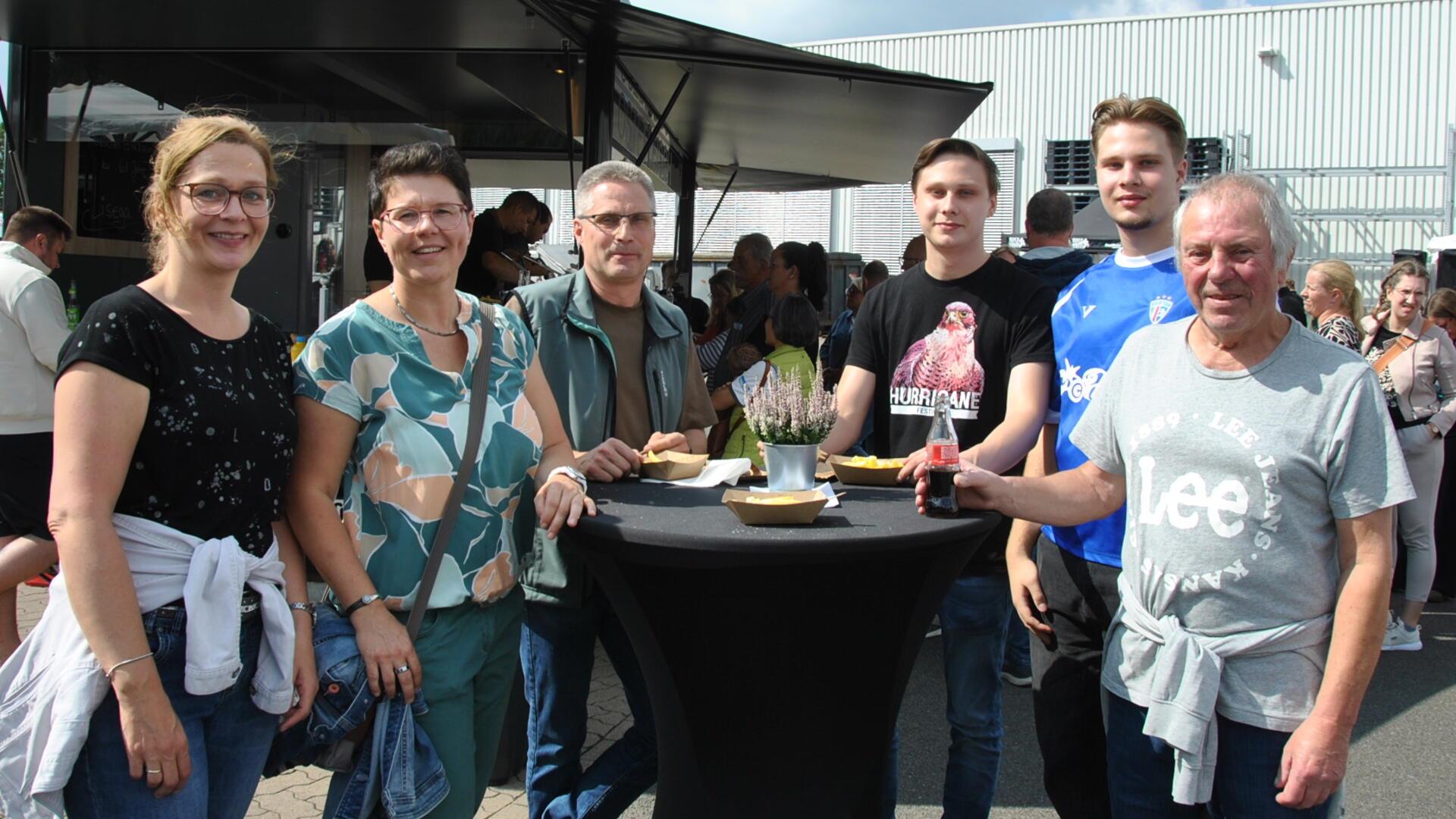 Tag der offenen Tür bei Lisega in Zeven: Tausende Besucher und Mitarbeiter hatten viel Spaß und nahmen an Werksführungen und dem bunten Rahmenprogramm teil.