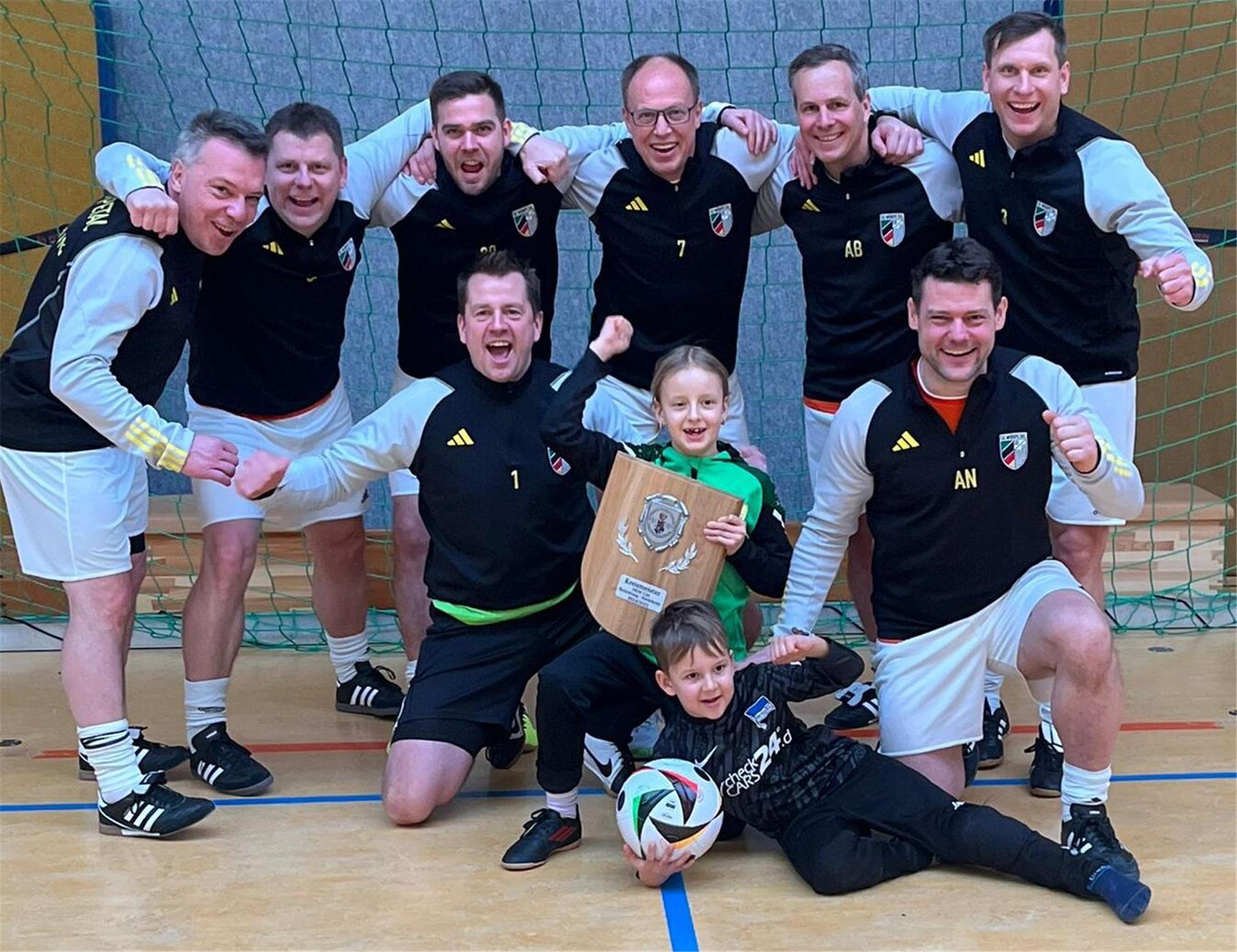 Unangefochten holte sich die SG Wörpetal erneut den Titel als Hallenkreismeister der S40-Fußballer - und ist daher auch im Pokalfinale in Byhusen der große Favorit.
