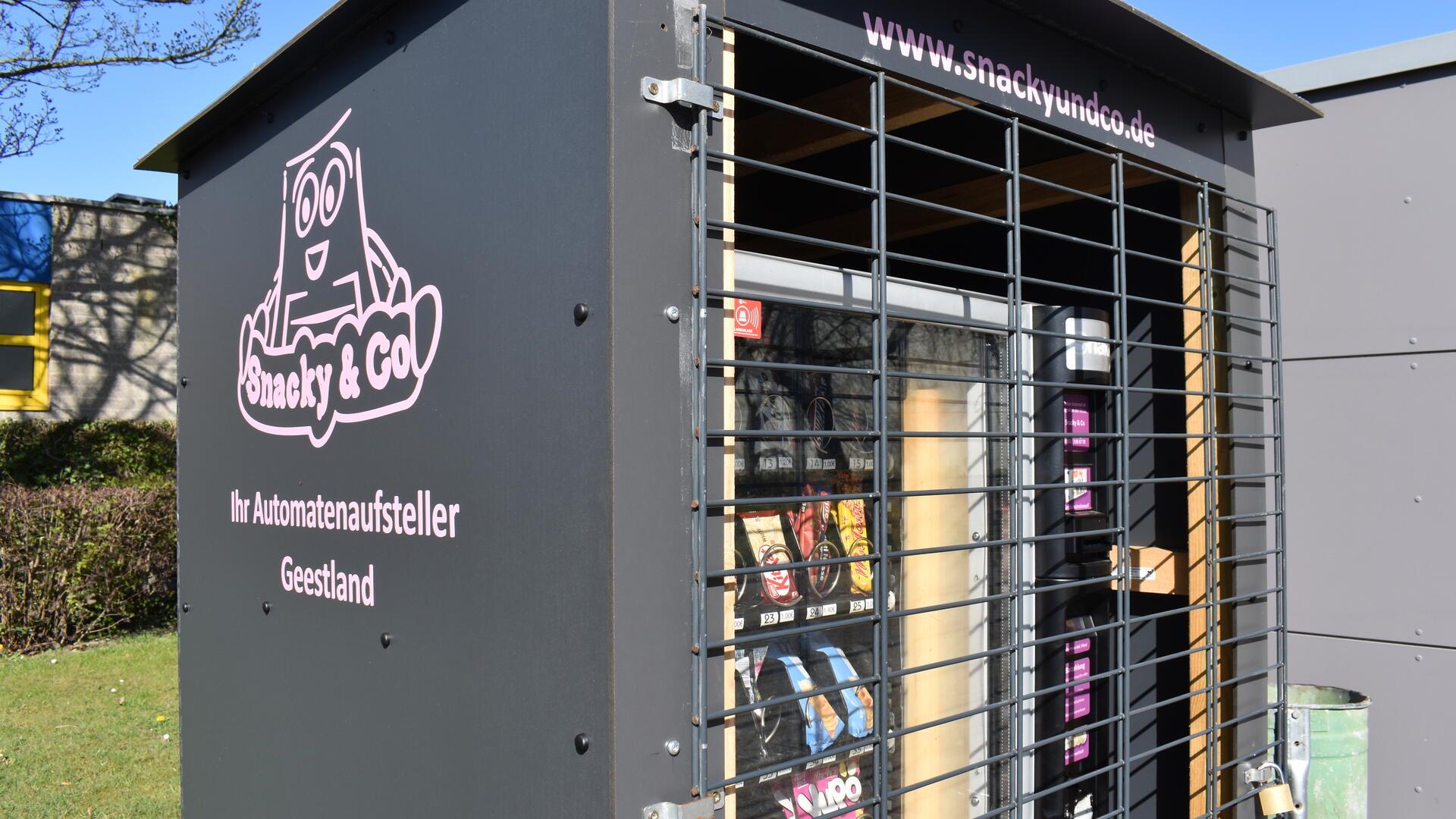 gesicherter Snackautomat