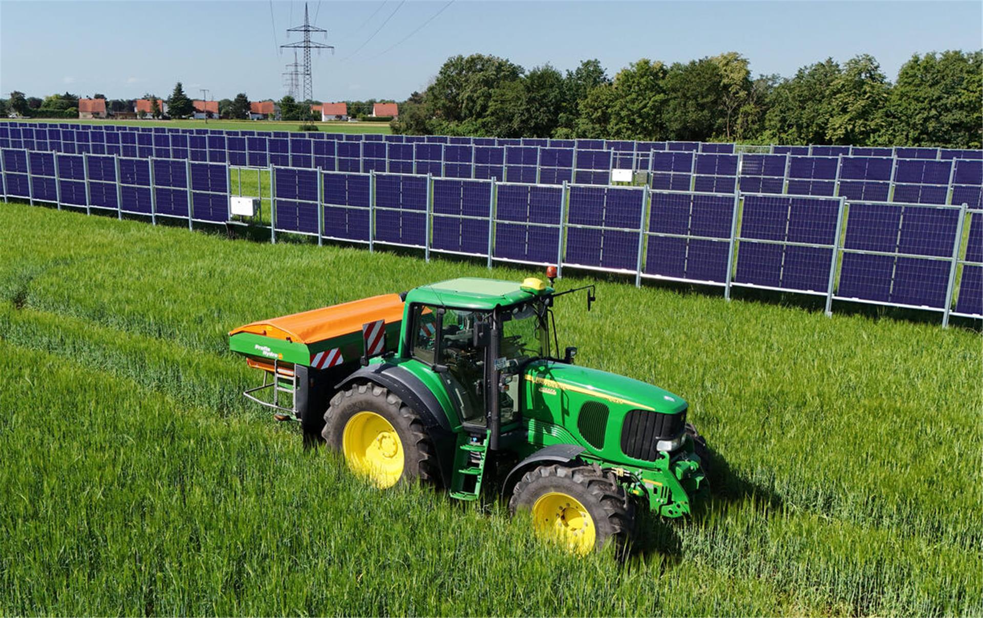 Vertikale Agri-PV-Forschungs- und Demonstrationsanlage