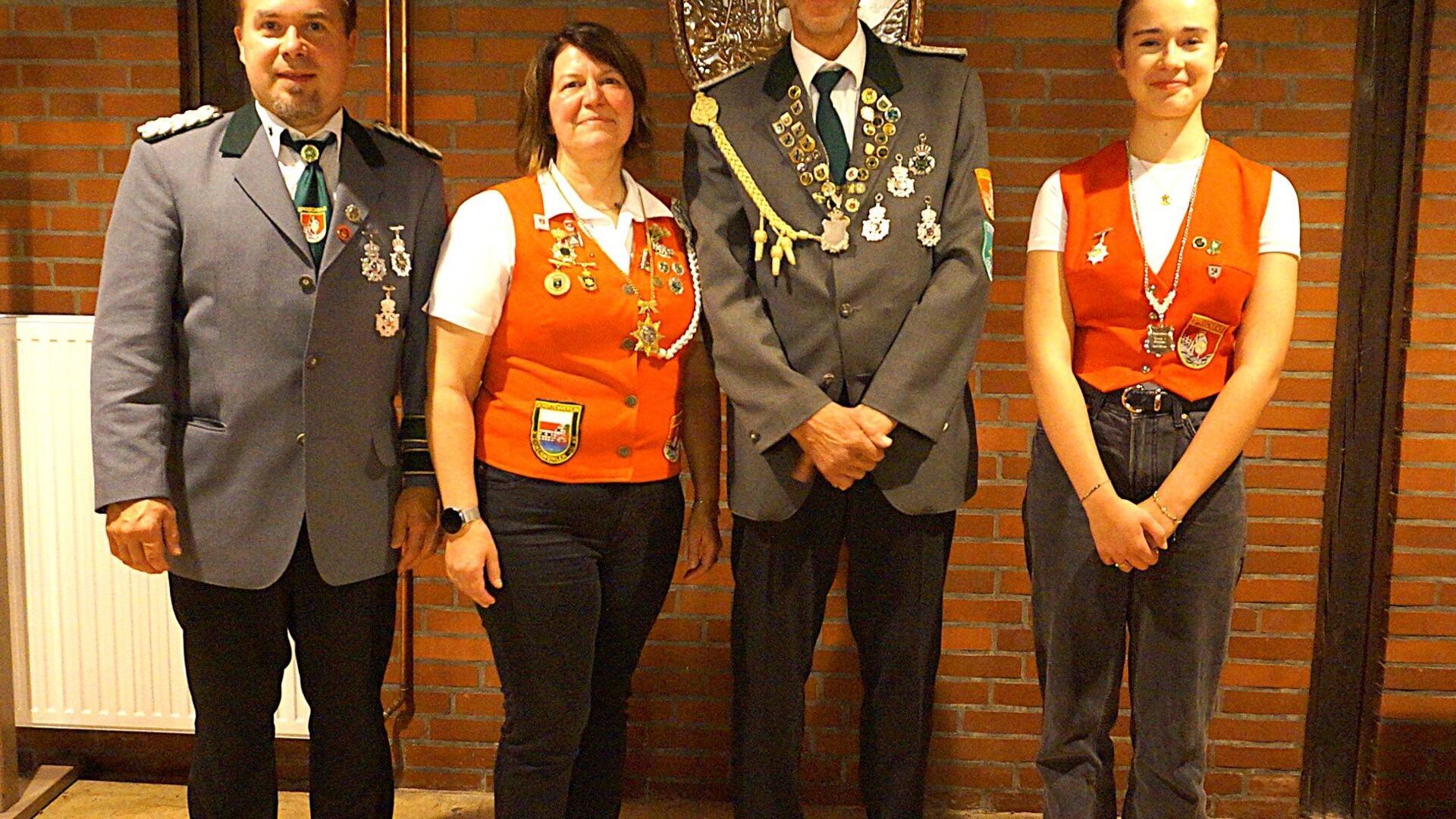 Vizekönige Carsten Wilshusen, Bianca Dammann, Jugendvize Helene Gerdel und Kindervize Fine Ropers