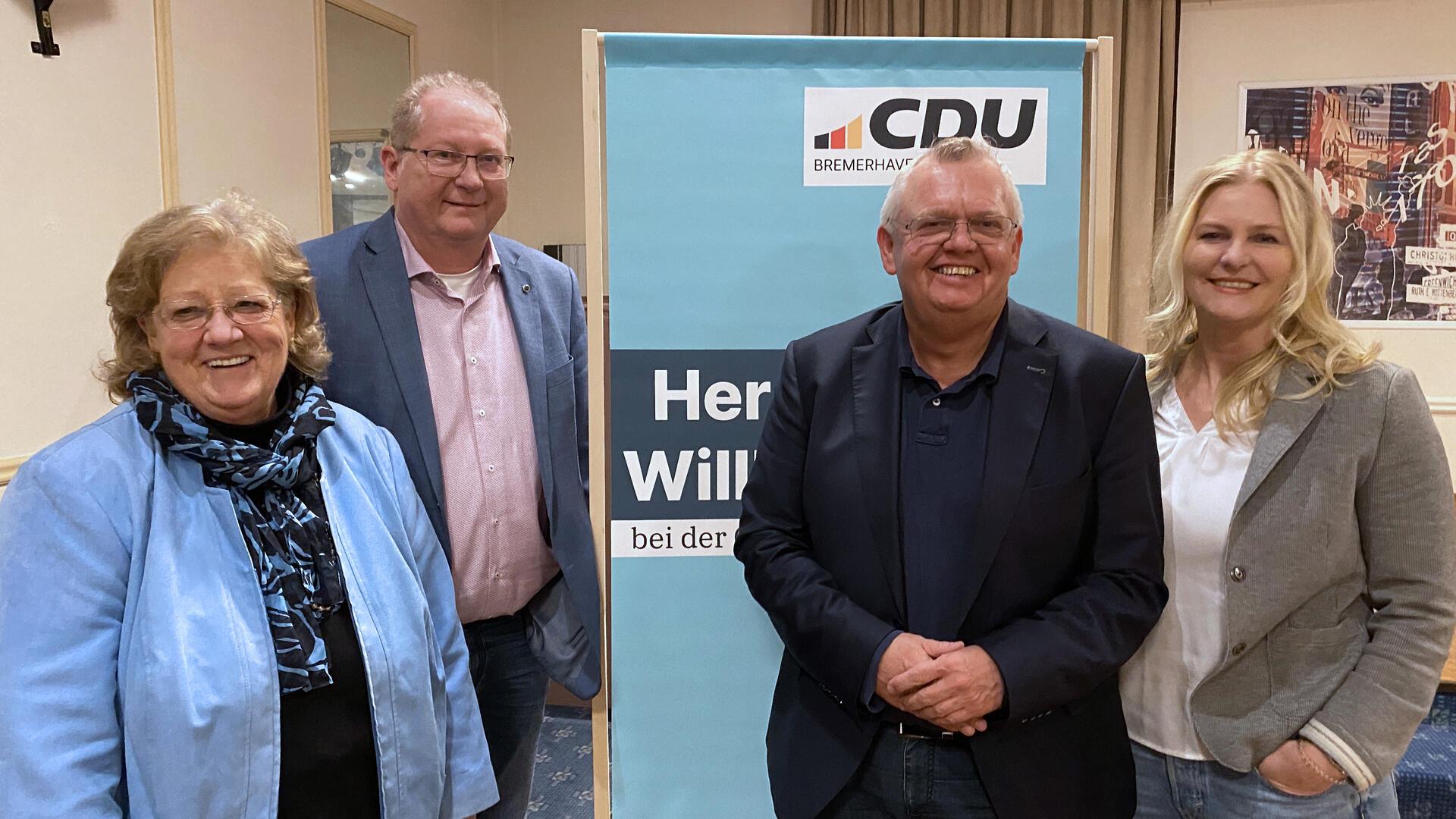 Von links: Irene von Twistern, Thorsten Raschen, Torsten Neuhoff, Christine Schnittker