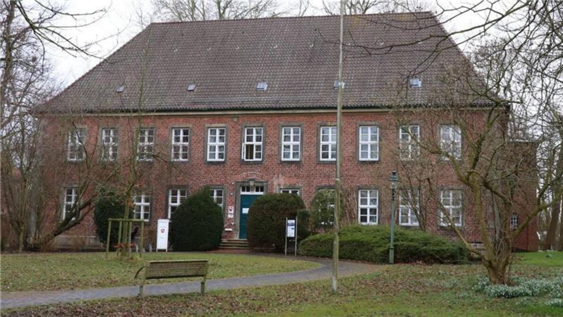 Vor dem Amtsgericht in Otterndorf musste sich ein Cuxhavener wegen Beleidigung und Körperverletzung verantworten.