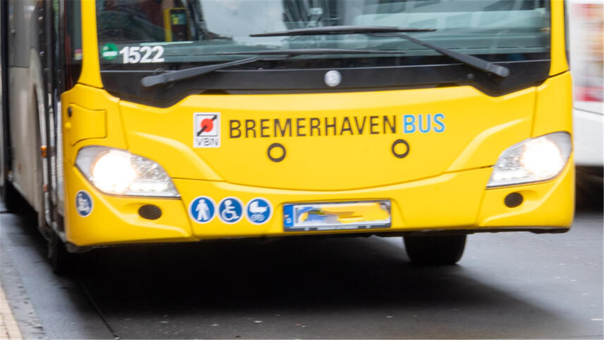 Ein Bus von Bremerhaven Bus. 