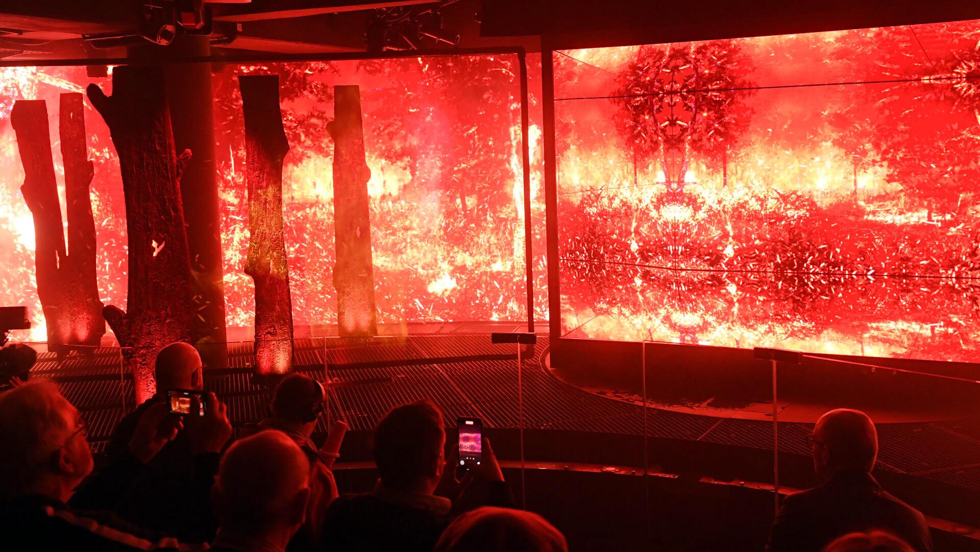 Eine LED-Leinwand im Klimahaus.
