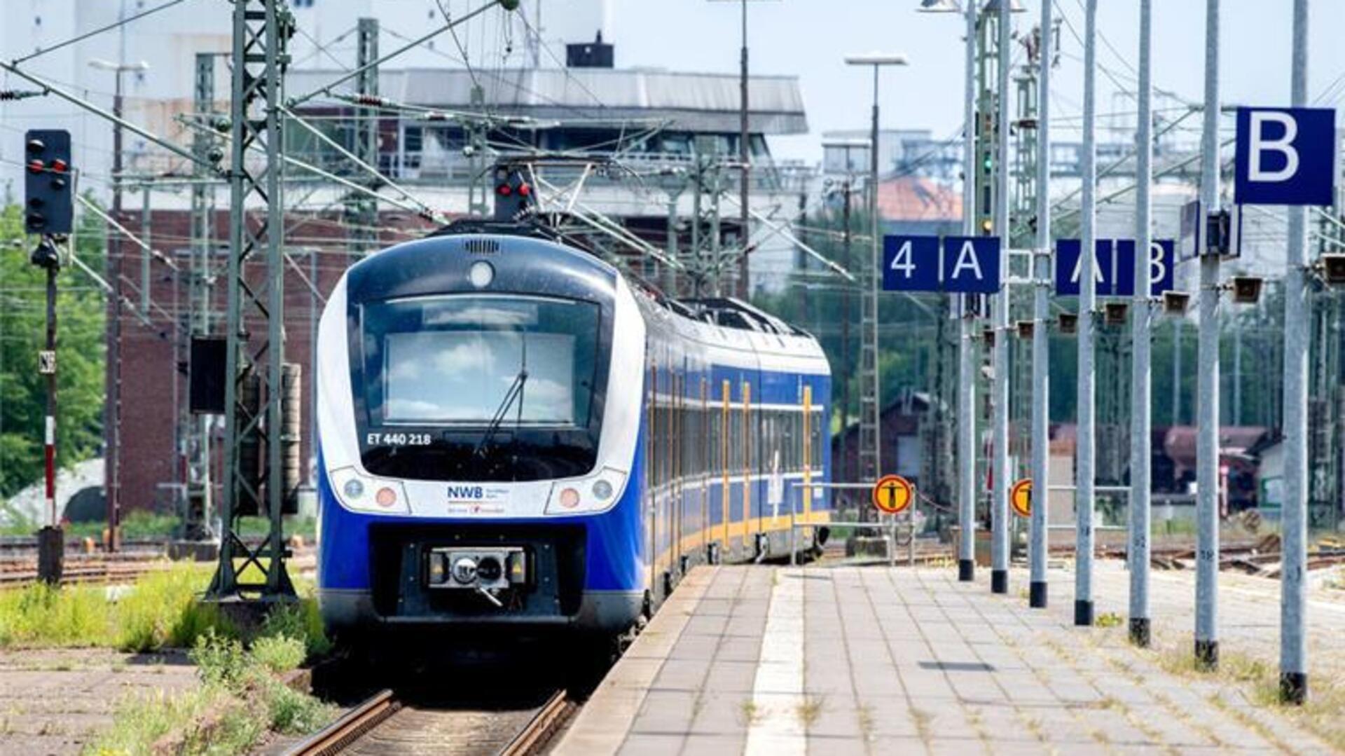 Ein Zug der Nordwestbahn. Wegen Bauarbeiten fahren Busse statt Züge auf der RS 2 zwischen Bremerhaven-Lehe und Bremen.