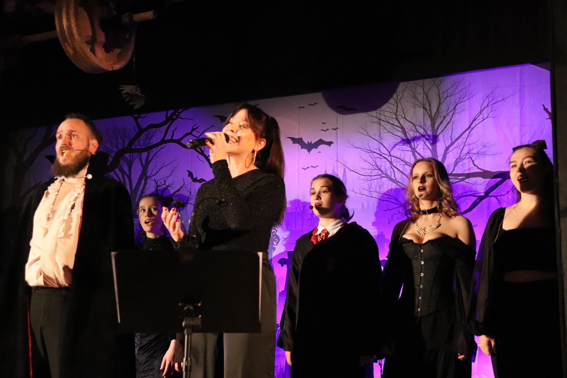 Wilstedt wird zu einer mystischen Bühne der Grusel-Gestalten: „Mystic Musical me...