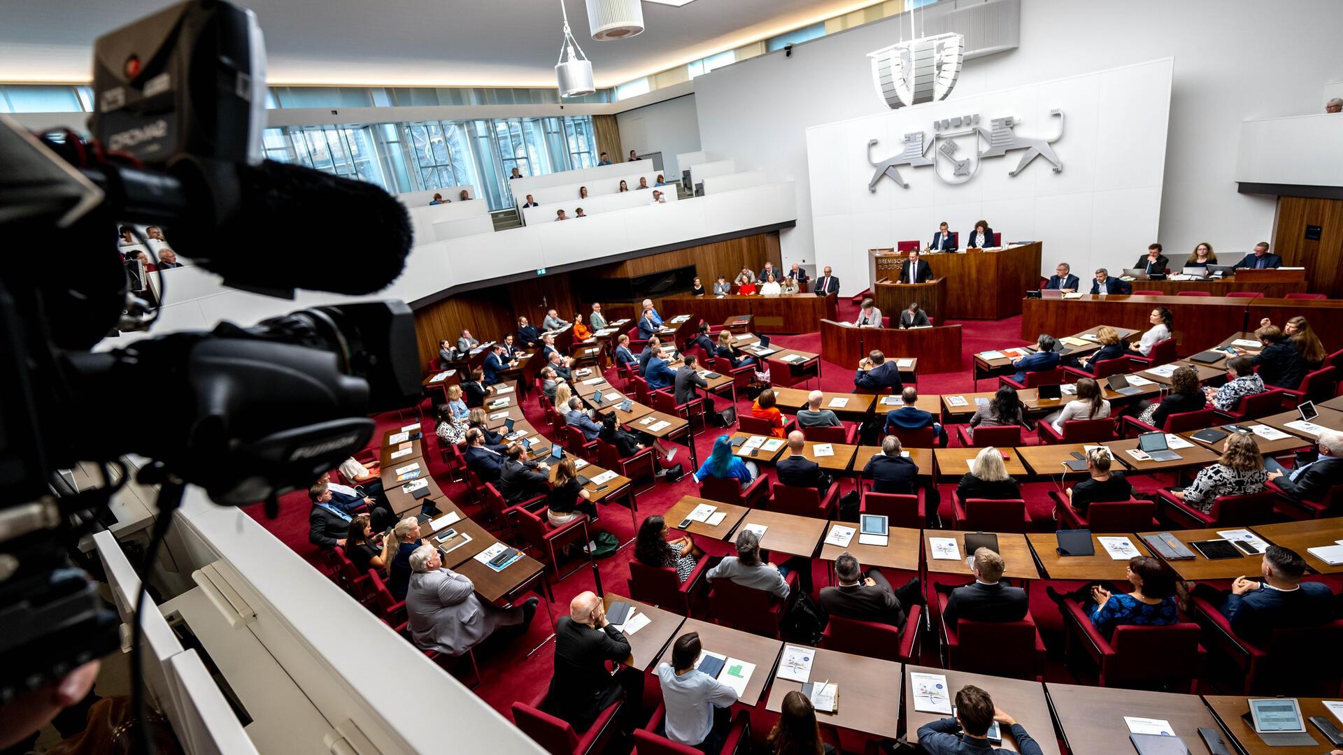 Kamera mit Blick auf das Plenum in der Bürgerschaft. 