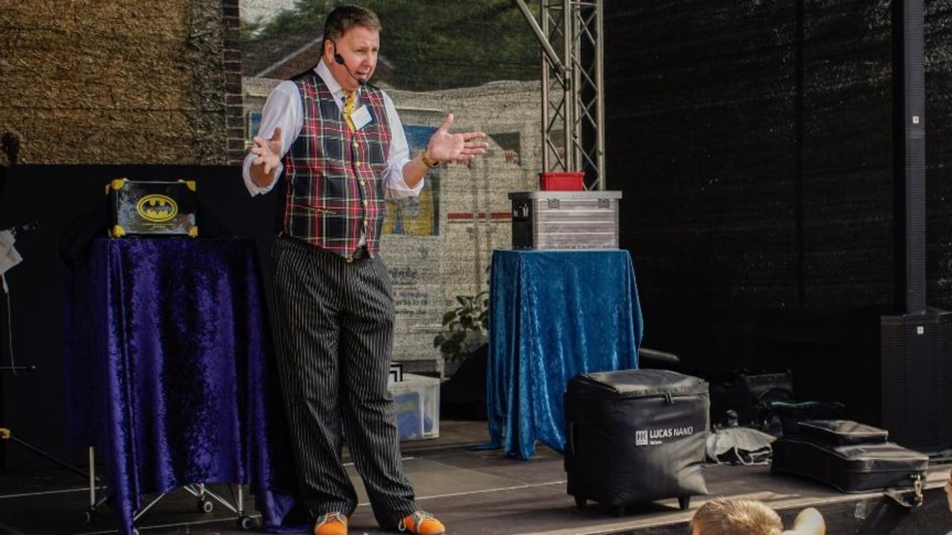Zauberei und vieles mehr: Beim Vörder Seefest gibt es jede Menge Attraktionen für ein junges Publikum.