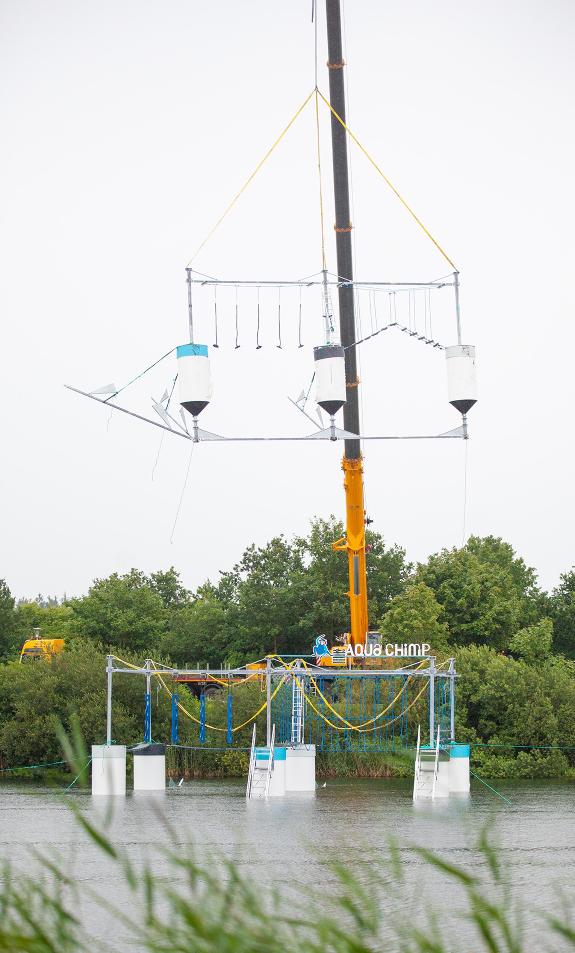 Zum ersten Mal baut das bayrische Unternehmen Adventure Lakes GmbH einen Aqua Chimp-Kletterpark im Norden Deutschlands auf.