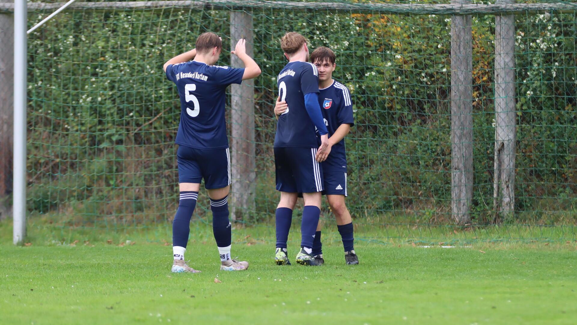 Zwar konnten die Spieler des FSV Hesedorf/Nartum Tore bejubeln, allerdings unterlagen sie dem FC Walsede am Ende mit 2:6. 