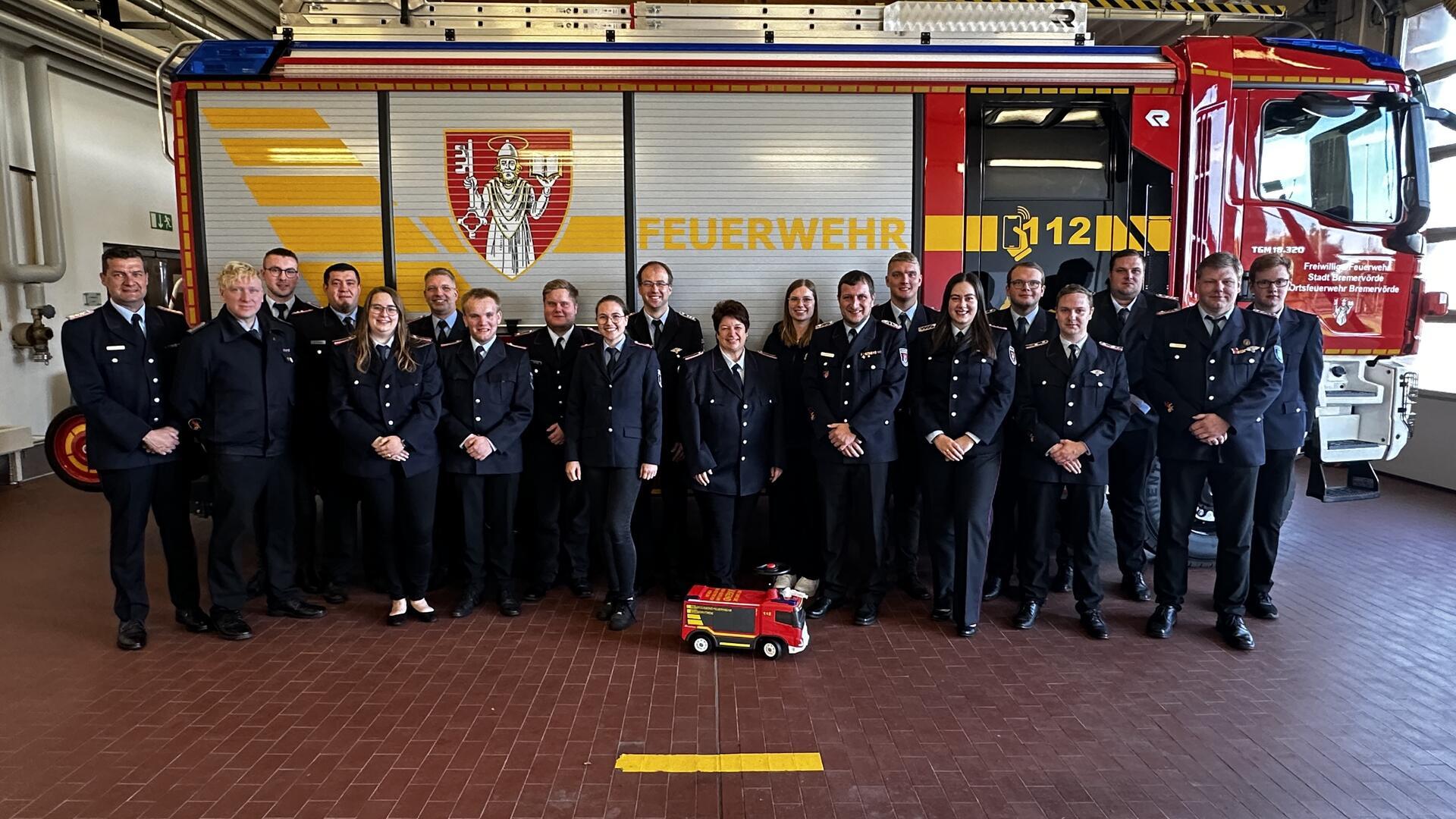 ie Kinder- und Jugendfeuerwehrwarte der Stadt blicken optimistisch und voller Tatendrang in die Zukunft.